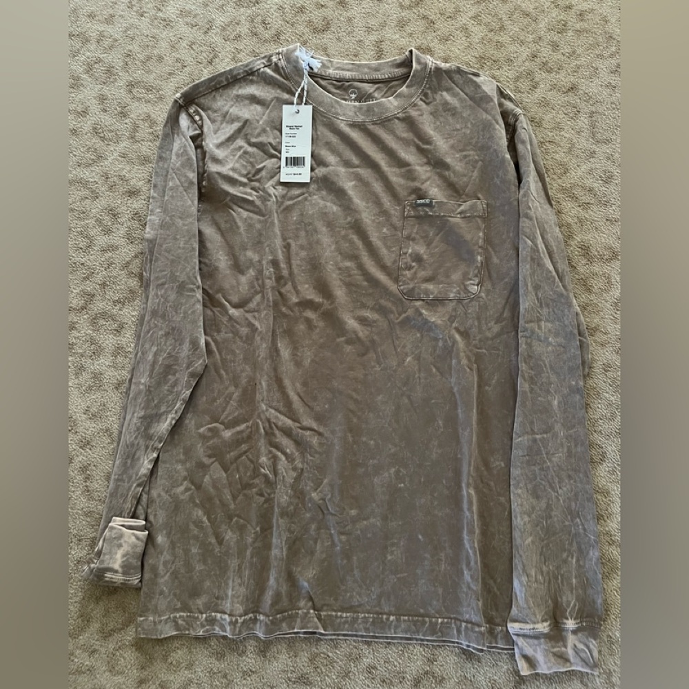 Men’s medium tan southern long sleeve t-shirt